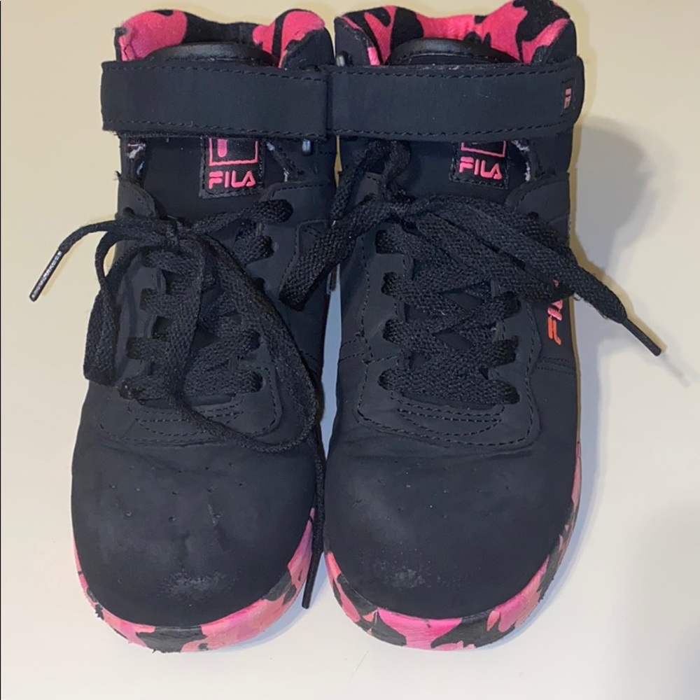 Fila Sneakers size 4 girl